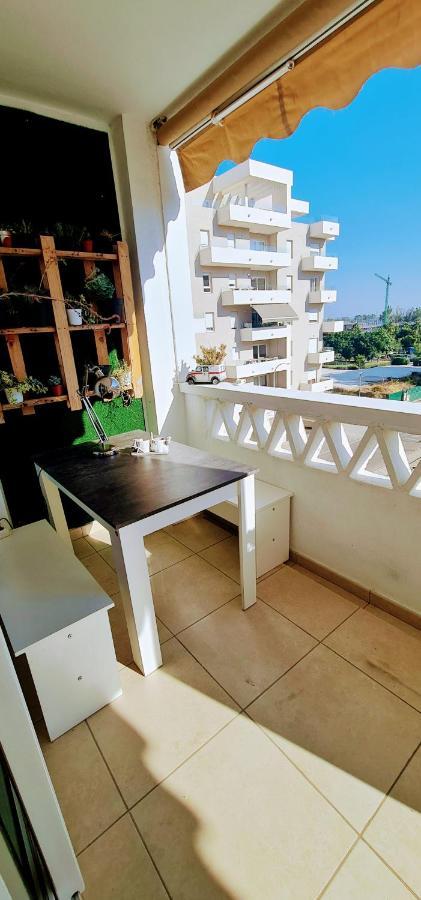 Beautiful Bedroom With Private Bathroom Habitación en casa particular Marbella